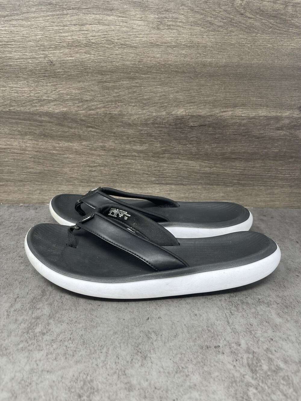 Nike Bella Kai Thong Black White Size 8 Womens Cushioned Flip Flop AO3622-002